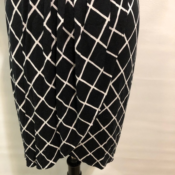 Express dress black white sz S GUC hi-lo hem - Picture 4 of 16